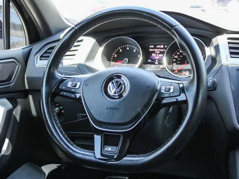 Used 2021 Volkswagen Tiguan SE R-Line FWD image 16