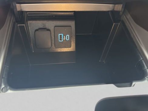 Used 2023 Ford Explorer King Ranch w/ Technology Package AWD/4WD image 29