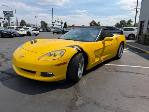 Used 2007 Chevrolet Corvette Convertible w/ Preferred Equipment Group RWD image 3