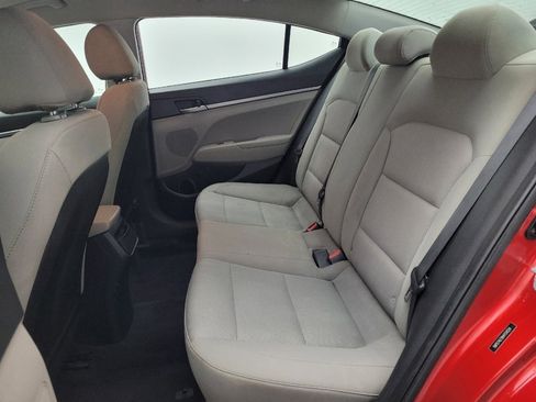 Used 2017 Hyundai Elantra SE w/ Cargo Package image 18