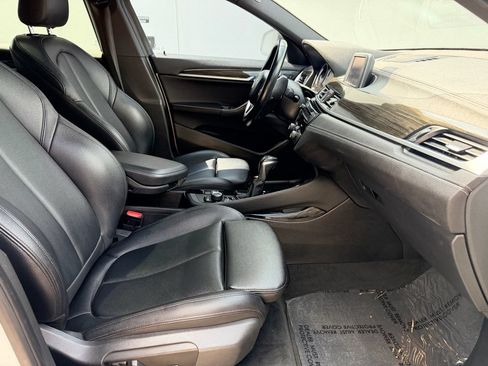 Used 2018 BMW X2 sDrive28i w/ Convenience Package FWD image 16