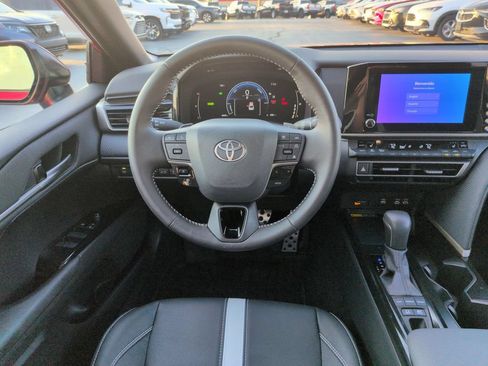 Used 2026 Toyota Camry SE w/ Convenience Package FWD image 13