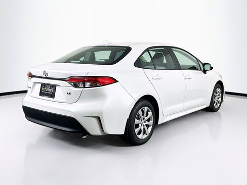 Used 2026 Toyota Corolla LE FWD image 9