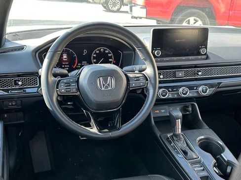 Used 2025 Honda Civic Sport image 14