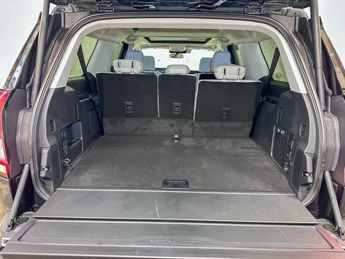 New 2025 Ford Expedition Max Platinum w/ Driver's Package image 15