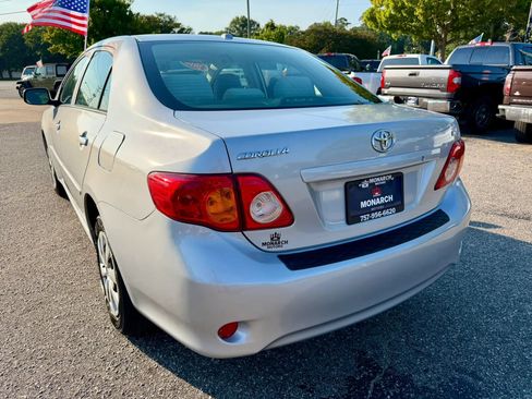 Used 2010 Toyota Corolla LE FWD image 3