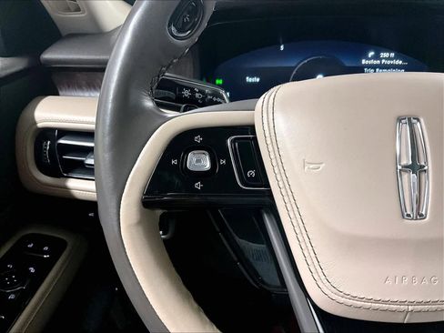 Used 2022 Lincoln Aviator Reserve w/ Elements Package Plus image 24