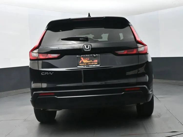 Used 2025 Honda CR-V LX image 6