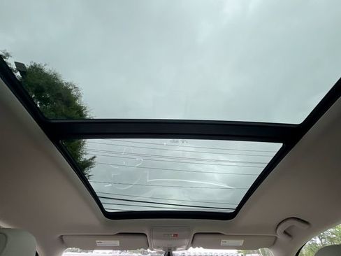 Certified 2022 Volkswagen Atlas SE w/ Panoramic Sunroof Package image 21