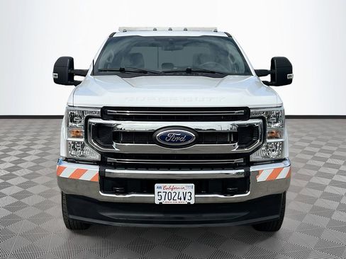 Used 2022 Ford F350 XLT image 2