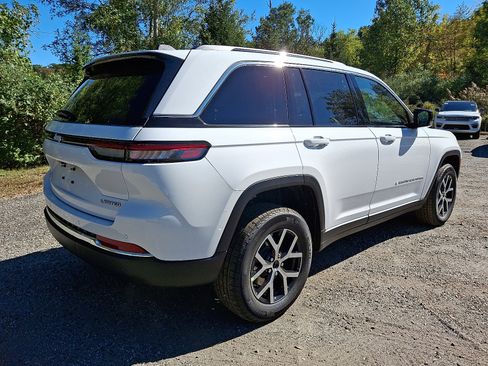 New 2025 Jeep Grand Cherokee Limited image 4
