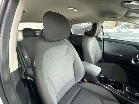 Used 2025 Kia K4 FWD image 27
