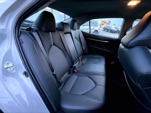 Used 2023 Toyota Camry SE image 20