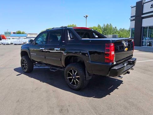 Used 2012 Chevrolet Avalanche LT AWD/4WD image 7