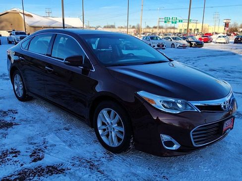Used 2013 Toyota Avalon XLE Premium image 6