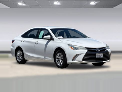 Used 2016 Toyota Camry LE FWD image 7