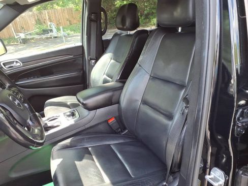 Used 2019 Jeep Grand Cherokee Limited AWD/4WD image 18