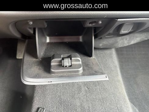 Used 2018 Chevrolet Silverado 1500 LT w/ All Star Edition AWD/4WD image 27