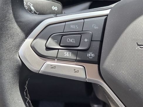 Certified 2023 Volkswagen Taos S FWD image 25