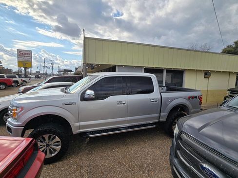 Used 2018 Ford F150 XL w/ Equipment Group 101A Mid image 2