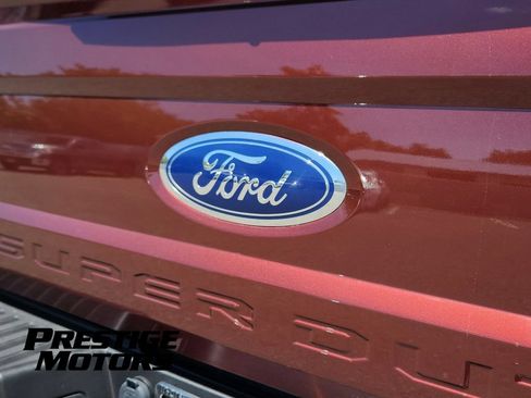 Used 2017 Ford F250 Lariat w/ Lariat Ultimate Package AWD/4WD image 12