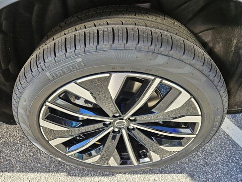 New 2026 Volvo XC90 B6 Ultra w/ Protection Package Premier image 11