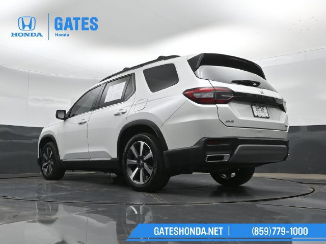 Used 2023 Honda Pilot Touring image 47