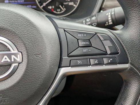 Used 2025 Nissan Altima 2.5 SV FWD image 21