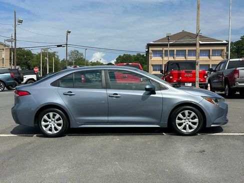 Used 2024 Toyota Corolla LE FWD image 9