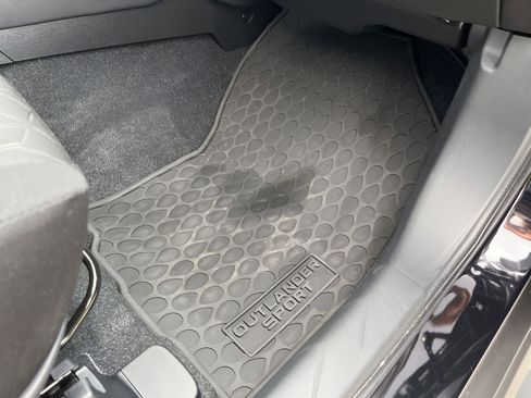 Used 2025 Mitsubishi Outlander Sport LE image 33