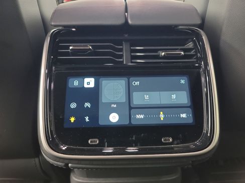 Used 2024 Rivian R1S Adventure image 30