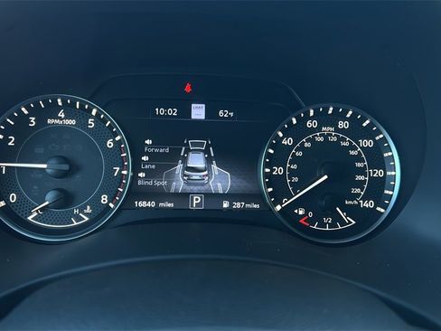 Used 2024 Nissan Armada Platinum w/ Captain's Chairs Package image 30