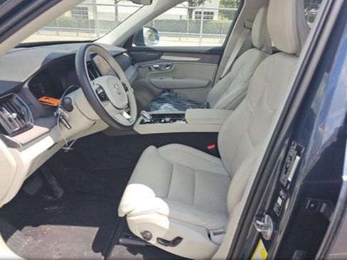 Used 2026 Volvo XC90 B6 Ultra AWD/4WD image 4