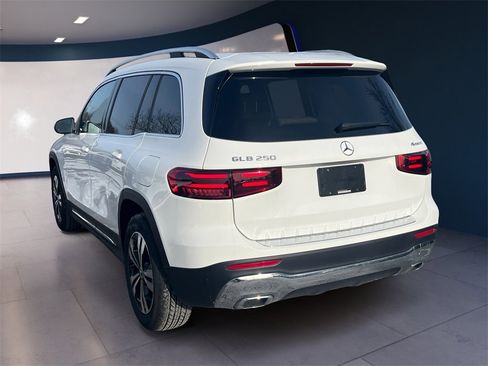 New 2026 Mercedes-Benz GLB 250 4MATIC image 2