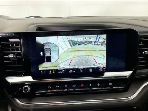 Used 2024 GMC Sierra 1500 SLT w/ SLT Premium Plus Package image 30