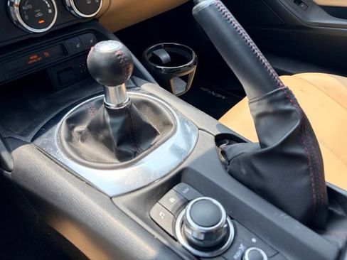 Used 2016 MAZDA MX-5 Miata Grand Touring RWD image 10