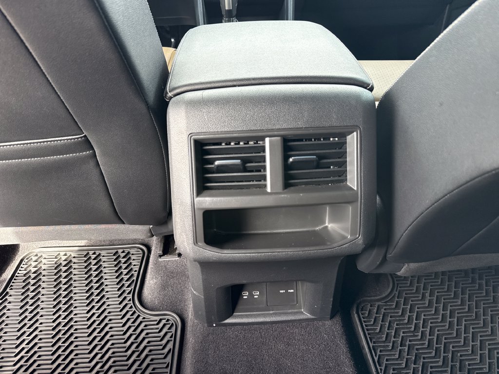 Used 2022 Volkswagen Atlas Cross Sport SE FWD image 10
