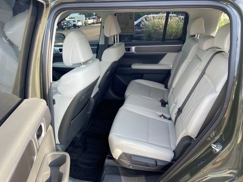 Used 2024 Hyundai Santa Fe SEL FWD image 51