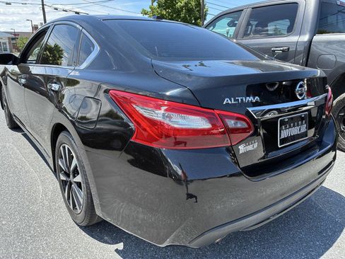 Used 2018 Nissan Altima 2.5 SV FWD image 4