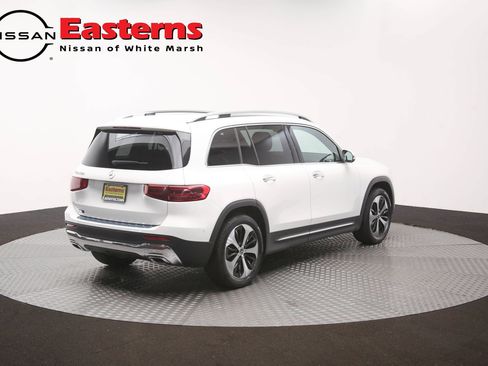 Used 2025 Mercedes-Benz GLB 250 w/ Exclusive Package image 43