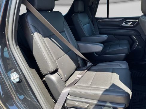 Used 2022 Chevrolet Tahoe Z71 w/ Luxury Package AWD/4WD image 20