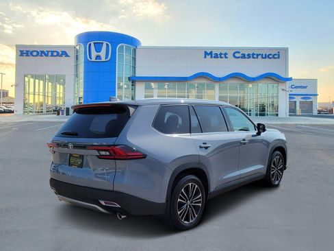 Used 2026 Toyota Grand Highlander AWD Hybrid image 4