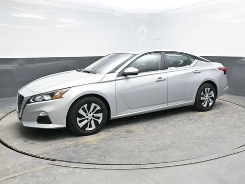 Used 2021 Nissan Altima 2.5 S image 3