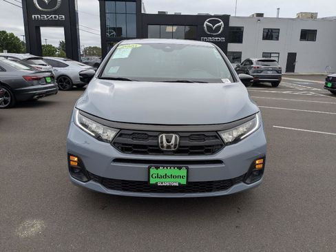 Used 2025 Honda Odyssey Sport-L image 9