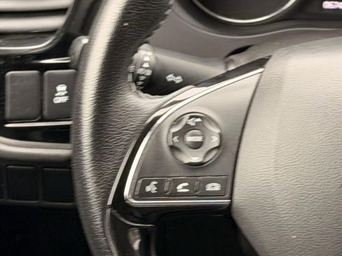 Used 2019 Mitsubishi Outlander AWD image 20