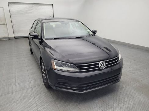 Used 2017 Volkswagen Jetta SE FWD image 14