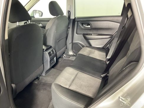 Used 2024 Nissan Rogue SV FWD image 19