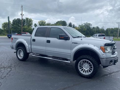Used 2013 Ford F150 XLT w/ Mid Equipment Group AWD/4WD image 2