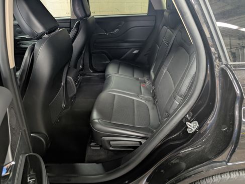 Used 2025 Lincoln Corsair AWD w/ Equipment Group 101A image 4