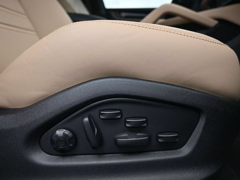 Certified 2025 Porsche Cayenne Coupe AWD/4WD image 15